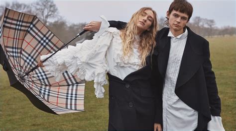 burberry 2017 18|turning around Burberry news.